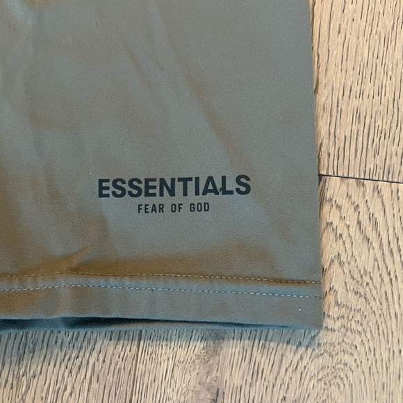 Essentials fog biker shorts - Picture 2 of 4